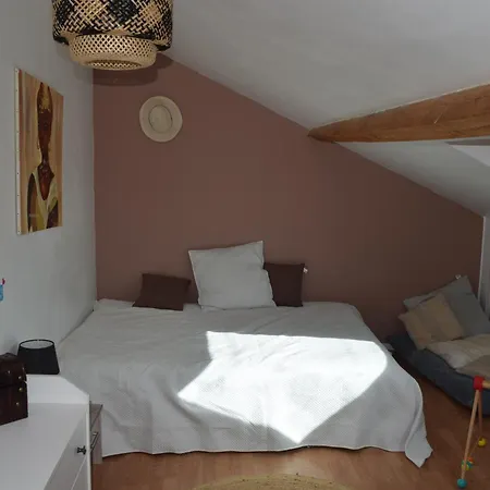 Location24hlemans Homestay
